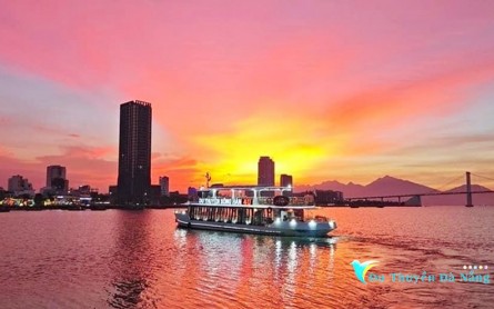 Du Thuyền Sông Hàn Đà Nẵng 2023: Khám Phá Về Đêm Trên Dòng Sông Huyền Thoại